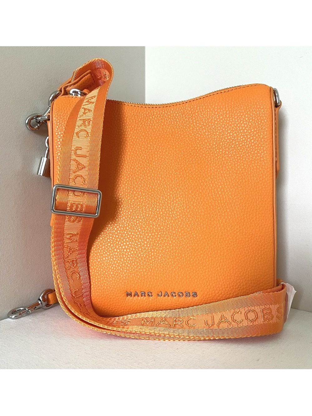 New Marc Jacobs Drifter Swingpack Crossbody Leather Bag Tangerine